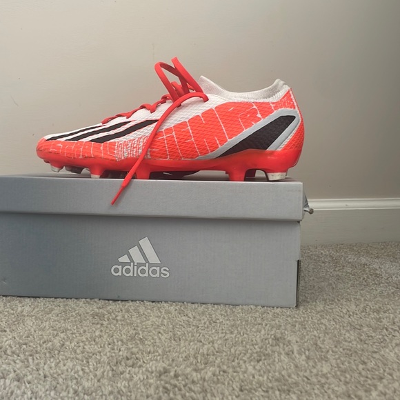 Messi soccer cleats, barely worn, great condition - Picture 1 of 4